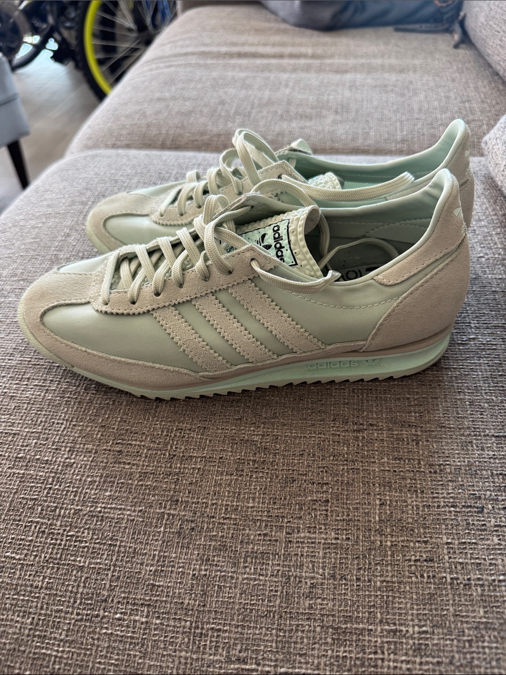 adidas SL72 Women's Pastel Mint Low-Profile Sneakers size 7